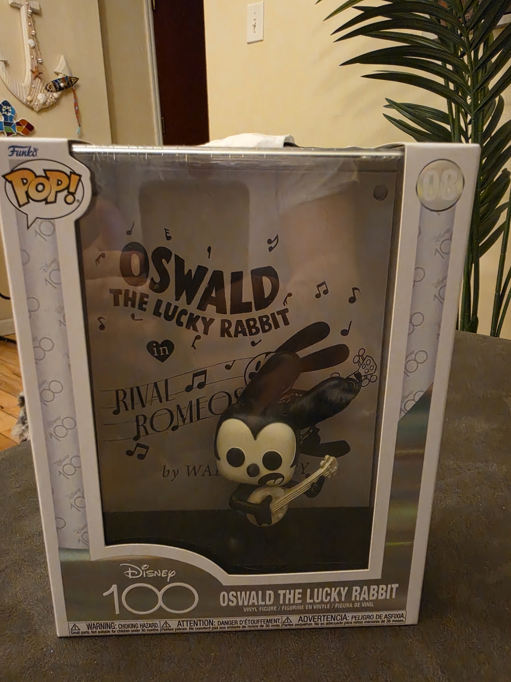Funko Pop! Oswald the Lucky Rabbit Vinyl Figure (Disney 100) - Black & Cream